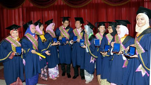 KONVOKESYEN UiTM KE-75