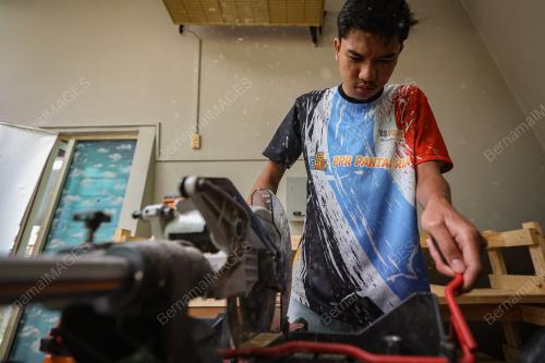BENGKEL KEMAHIRAN PERABOT UBAH NASIB B40