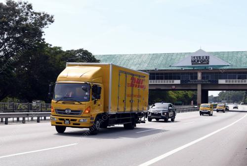 KETIBAAN BEKALAN PERTAMA VAKSIN COVID-19