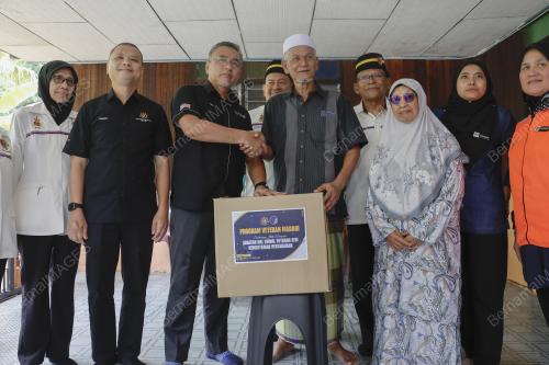 ADLY ZAHARI