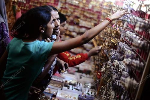 SG05_21102014_DEEPAVALI