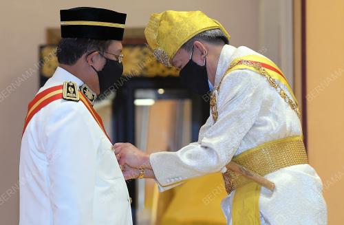 ISTIADAT PENGANUGERAHAN DARJAH KEBESARAN