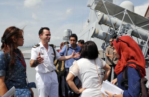 SG05_22042015_KAPAL_PERANCIS