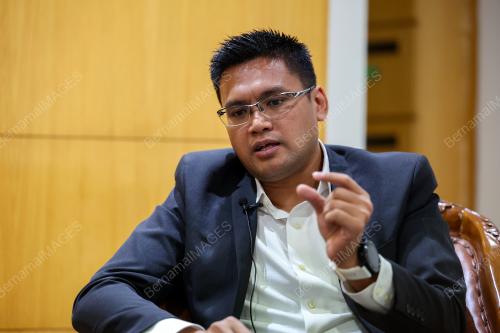 MOHD FADHLI ABDUL RAHMAN
