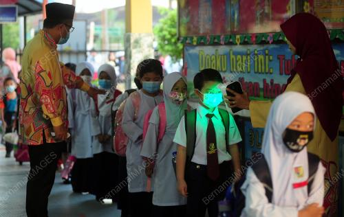 TINJAUAN HARI PERTAMA SESI PERSEKOLAHAN MURID TAHUN 1 HINGGA 4