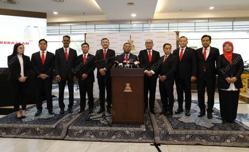 DATUK SERI AMIRUDIN SHARI