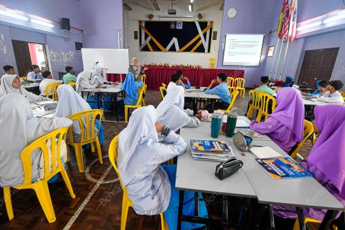 SANTUNI MADANI SATU PEMIMPIN SATU KAMPUNG
