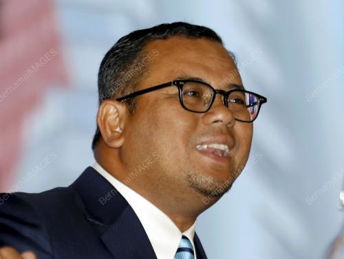 DATUK SERI AMIRUDIN SHARI