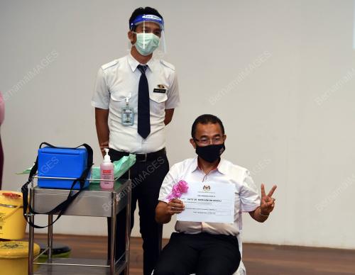 DATUK DR NOOR AZMI GHAZALI