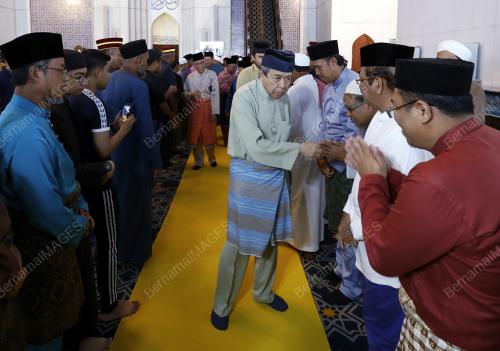 SULTAN SHARAFUDDIN IDRIS SHAH