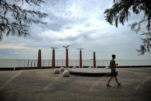 SUASANA PKP DI PANTAI MORIB