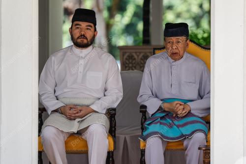 SULTAN SHARAFUDDIN IDRIS SHAH
