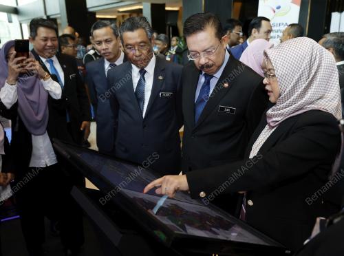 TAN SRI MOHD ZUKI ALI