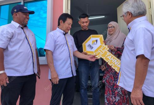 DATUK PROF DR MOHD AZMI MOHD LILA