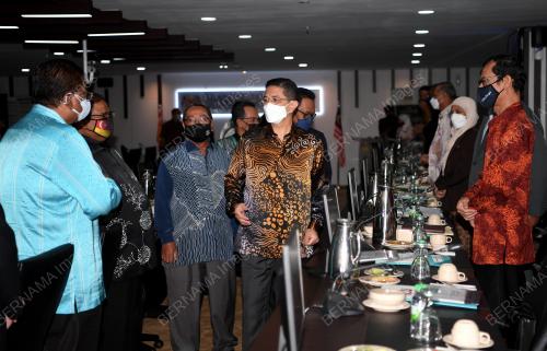 DATUK SERI MOHAMED AZMIN ALI