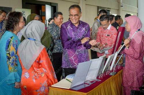 PROGRAM JALINAN MADANI