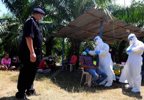 PASUKAN PGA KUALA SELANGOR MENAHAN PENDATANG WARGA ASING