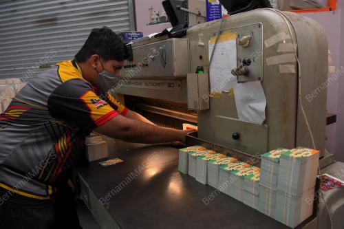 TINJAUAN SOP SEKTOR PEMBUNGKUSAN DAN PERCETAKAN