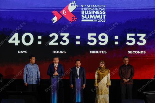 DATUK DR AHMAD FADZLI AHMAD TAJUDDIN