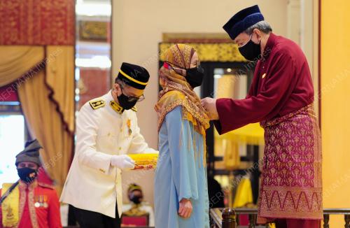 SULTAN SELANGOR SULTAN SHARAFUDDIN IDRIS SHAH