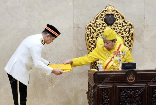 SG05_30032015_SIDANG_DUN
