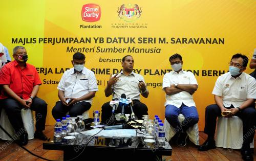 MAJLIS PERJUMPAAN MENTERI SUMBER MANUSIA BERSAMA PEKERJA LADANG