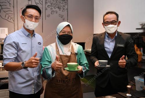 SITI AZLIN AHMAD DAUTA