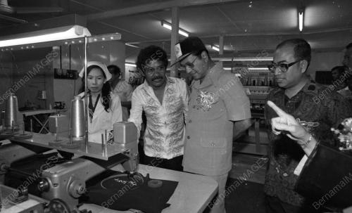 SG05_30062015_RASMI_KILANG