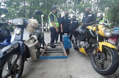 OPS PEMANDU WARGA ASING
