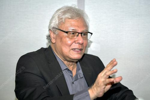 DATUK KAMIL OTHMAN