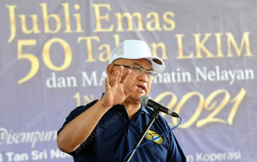 TAN SRI NOH OMAR