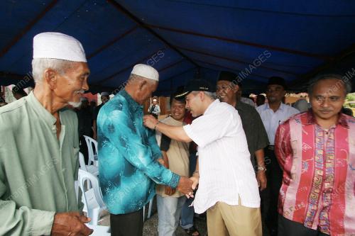 MOHAMAD KHIR TOYO