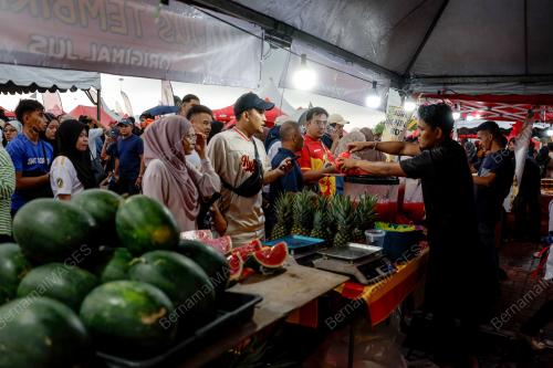 BAZAR RAMADAN STADIUM SHAH ALAM