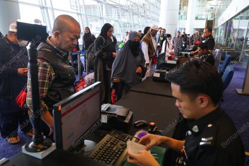 PENERBANGAN AKHIR JEMAAH HAJI MALAYSIA