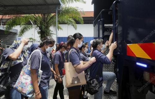 JABATAN IMIGRESEN MALAYSIA