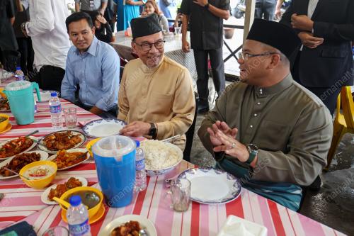 DATUK SERI ANWAR IBRAHIM