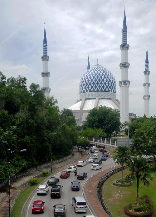 TINJAUAN SOLAT JUMAAT DI MASJID SHAH ALAM