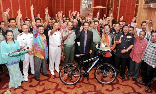 SG06_03122015_RAPAT_1M