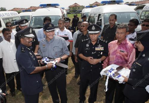 HISHAMMUDDIN TUN HUSSEIN