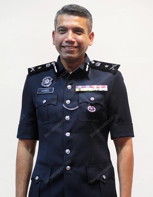 NIK EZANEE MOHD FAISAL