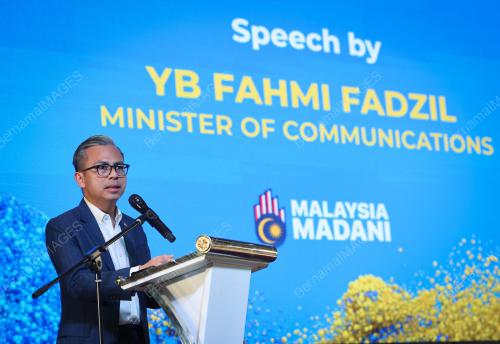 FAHMI FADZIL