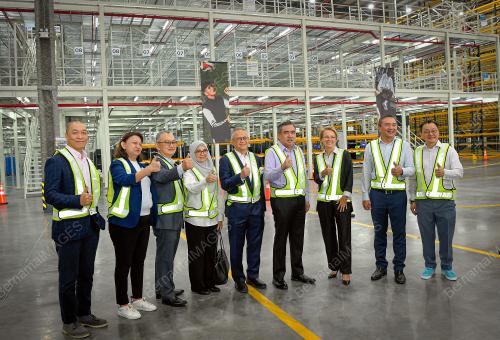MAERSK'S MEGA DISTRIBUTION CENTRE