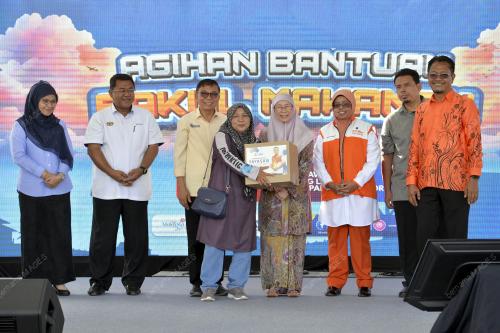 DATUK SERI DR WAN AZIZAH WAN ISMAIL