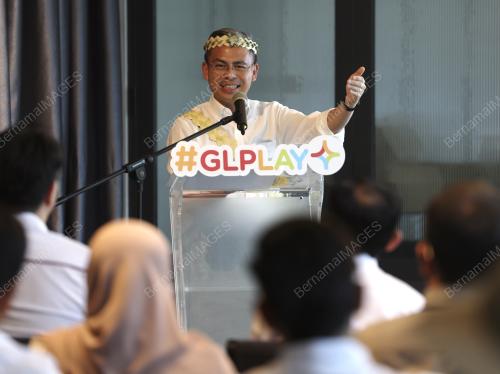 AHMAD FAHMI MOHAMED FADZIL