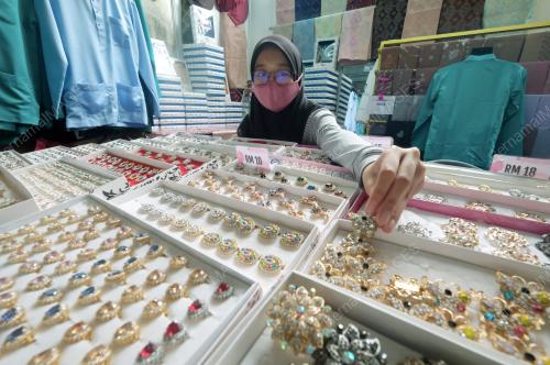 SITI NUR WAHIDAH AZZAD