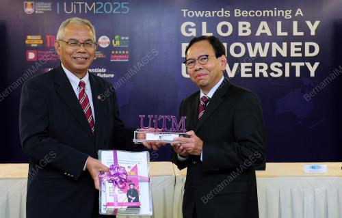 PROF DATUK IR DR MOHD AZRAAI KASSIM