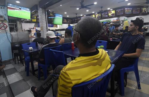 PENYOKONG HARIMAU MALAYA (MALAYSIA VS LAOS)