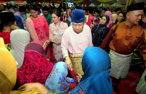 SULTAN SHARAFUDDIN IDRIS SHAH