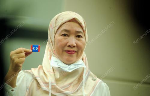 DAROYAH ALWI