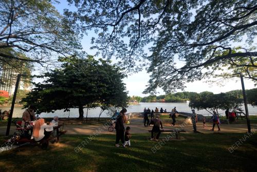TINJAUAN AKTIVITI RIADAH BERSAMA KELUARGA
